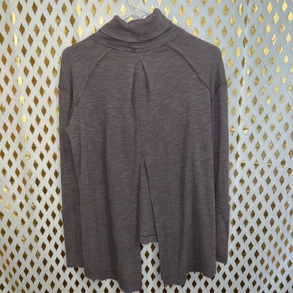 Free People We The Free Tara Top Turtleneck Split Back Long Sleeve Rust Grey siz - Picture 3 of 5